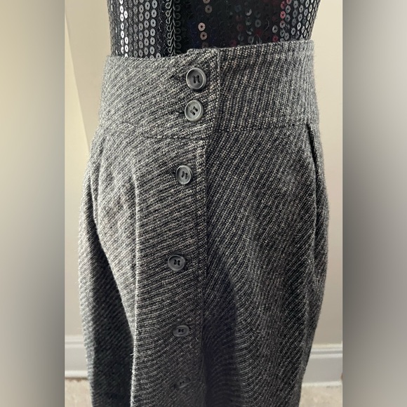 Michel Rene Gray Wool Side Button Skirt Size 38 - Picture 3 of 10